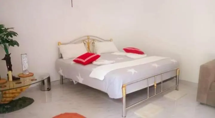 Bed & Breakfast Ceylonia Airport Transit Villa Cmb Katunayake Sri Lanka