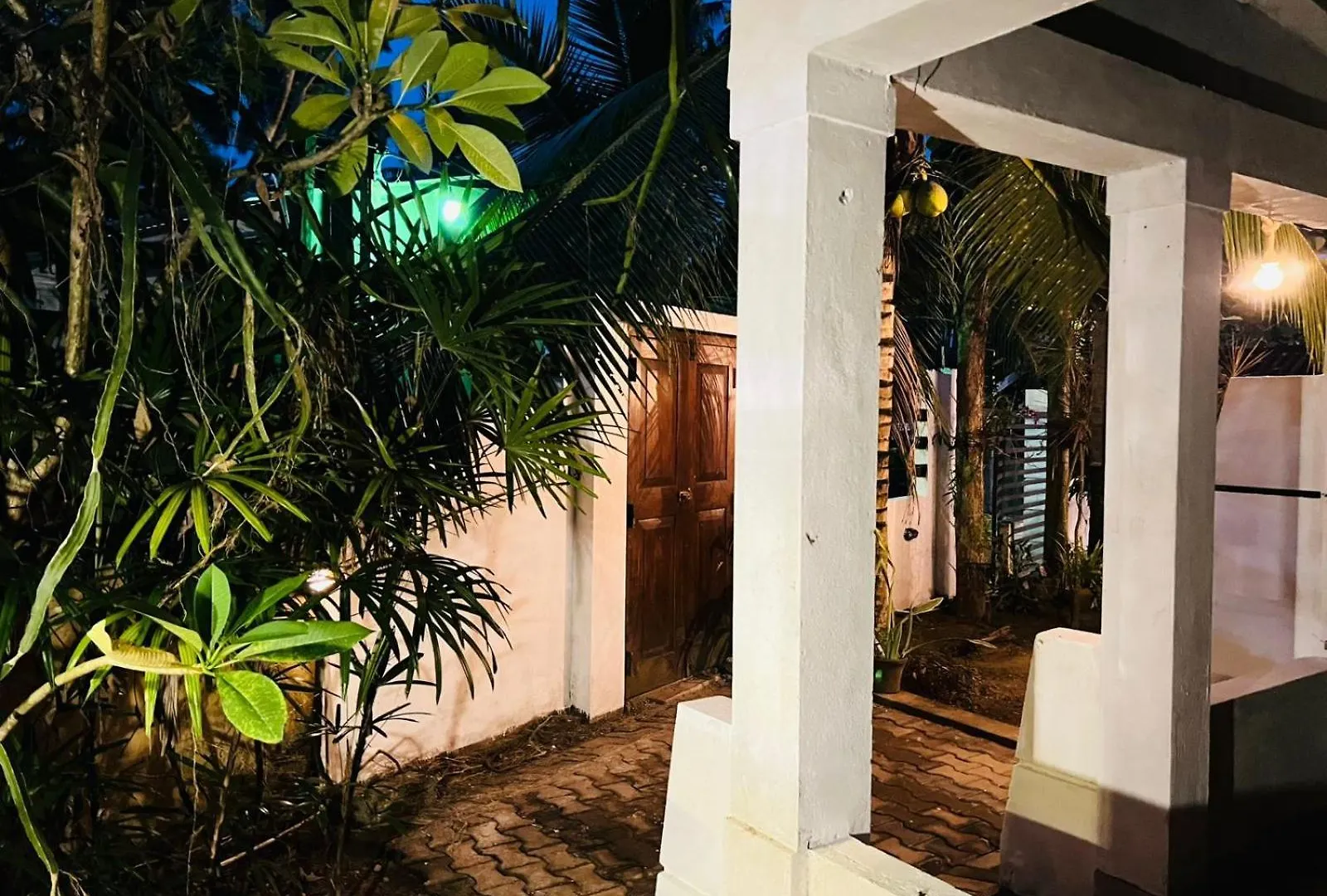Ceylonia Airport Transit Villa Cmb Katunayake Sri Lanka