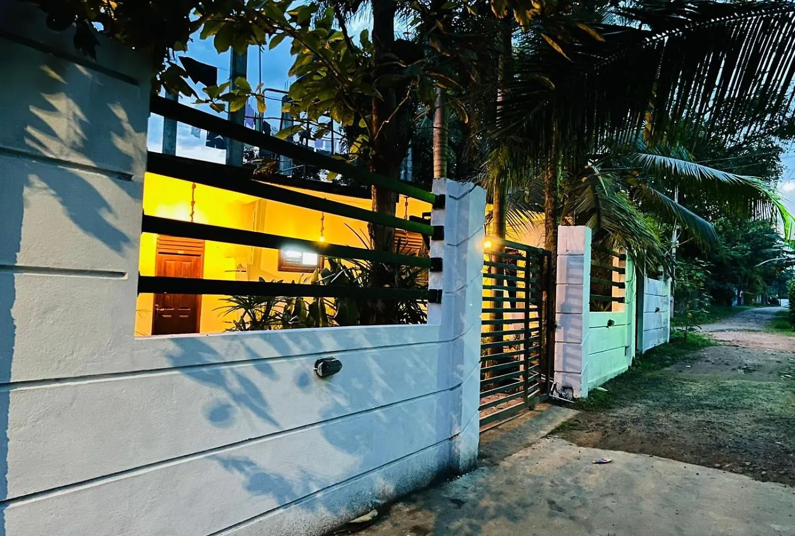 Ceylonia Airport Transit Villa Cmb Katunayake